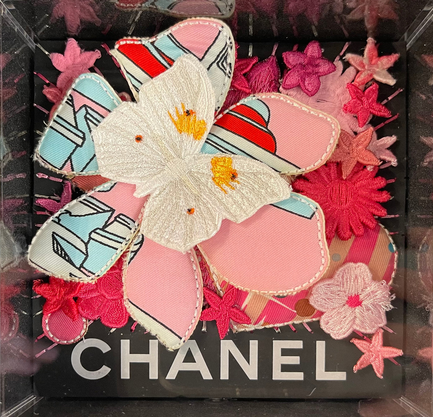 Chanel - Petite Butterflies And Flowers